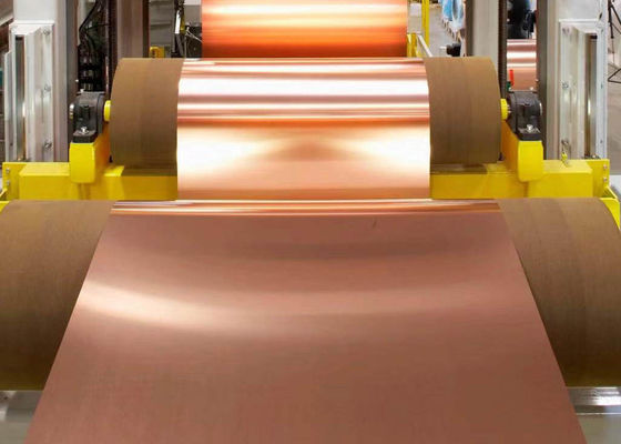 Coil / feuille d'aluminium prépeint couvert de couleur dorée brillante pour la décoration