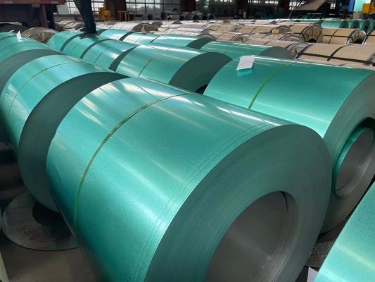 3105 H18 0,8MM Épaisseur en aluminium enduit de couleur lisse/texturée pour envelopper les fenêtres et les portes extérieures