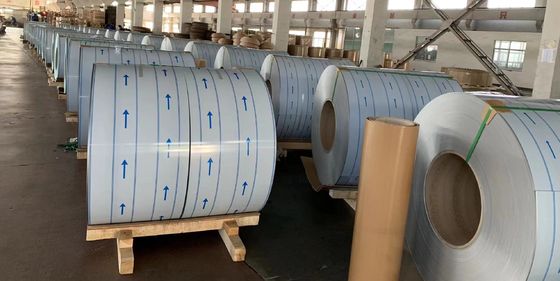 Coil en aluminium prépeint personnalisable pour des possibilités de conception uniques