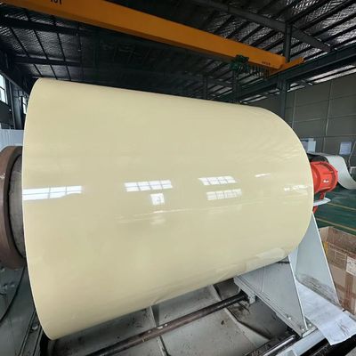 D'aluminium coloré et feuilles pour bouchons de vin et contenant du matériel pour les canettes