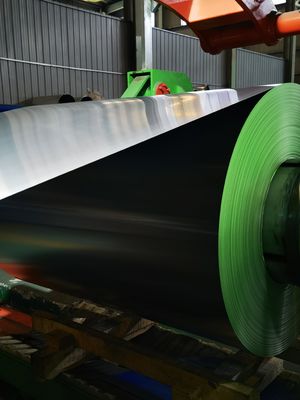 0.15-1,5 mm d'épaisseur bobines d'aluminium prépeintes PE / PVDF / SMP revêtement pour toit et plafond,