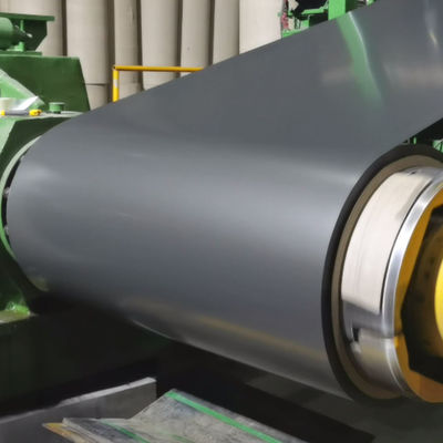 18 Gauge 1,00 X 914 mm AA3003 Couleur grise PE bobine d'aluminium prépeint pour la fabrication de toits commerciaux et de panneaux de revêtement
