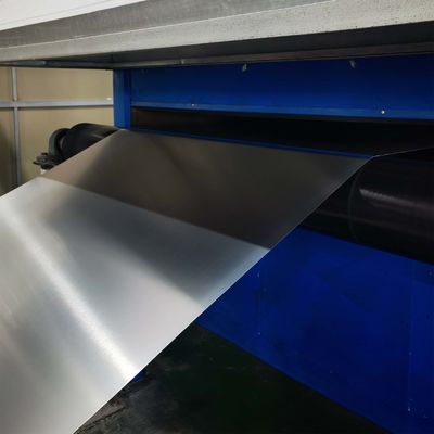 Matériau de construction vert en feuille d'aluminium revêtue de couleur avec une excellente résistance aux intempéries