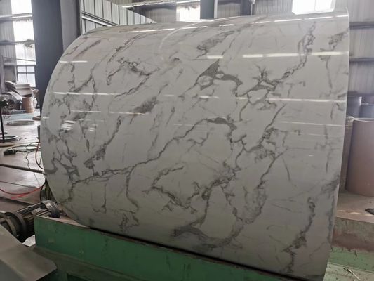Alliage3003 en marbre, revêtement de bobine d'aluminium à motifs conçus 26 Ga x 48 pouces feuille d'aluminium prépeinte pour les façades de bâtiments