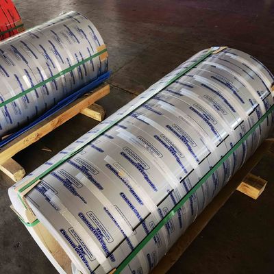Coil en aluminium revêtu de couleur en aluminium résistant aux intempéries avec revêtement arrière