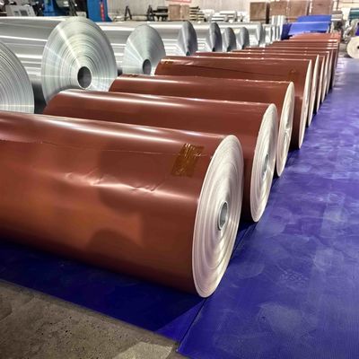 Polyester de laque de couleur AA8011 O Épaisseur de 0,08 à 0,11 mm utilisé pour les structures isolantes de bâtiment