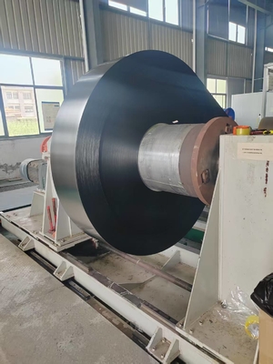 Alliage 3105 Couleur noire 0,65 mm d'épaisseur 350 mm de large bobine en aluminium pré-peint pour la fabrication de gouttières
