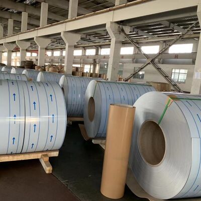 Feuille d'aluminium en alliage d'aluminium 3003 pour matériau de plafond intérieur (0,6–0,9 mm | Largeur personnalisée | Revêtement RAL)