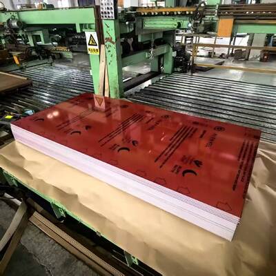 Finition en polyester à haute brillance1,0 mm d'épaisseur pour les toits et les façades architecturaux