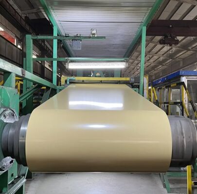 La feuille d'aluminium résistant à la corrosion pour les toits est parfaite pour les environnements difficiles, offrant des performances et une longévité dans les structures de bâtiments